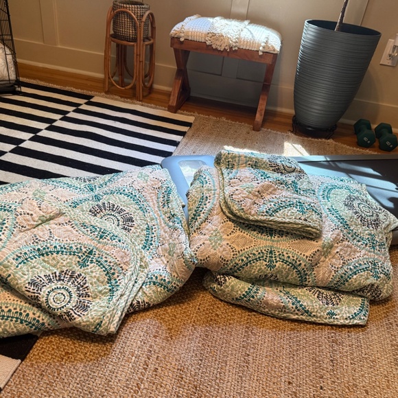 Twin Quilt and Standard Sham - Picture 3 of 3